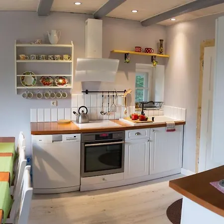 Dom Sielski W Gorach Stolowych *