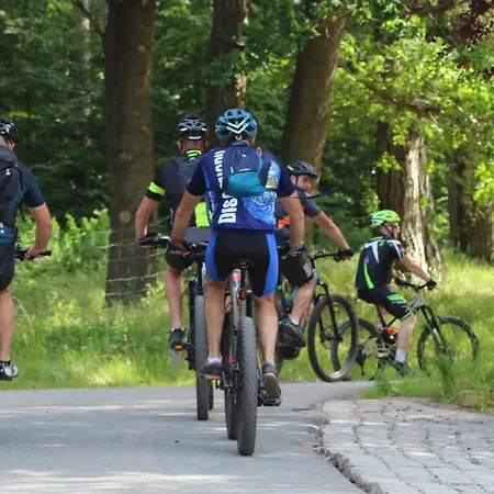 Semesterbostad Dom Sielski W Gorach Stolowych