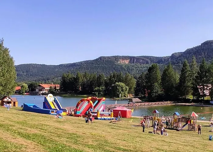 Dom Sielski W Gorach Stolowych Nyaraló