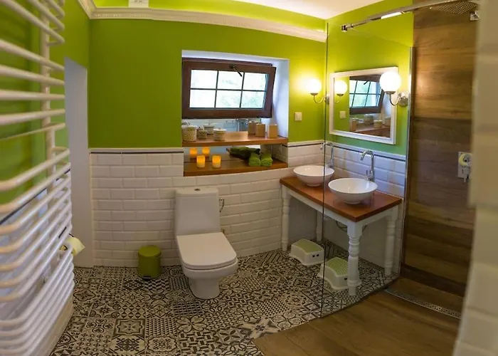 Semesterbostad Dom Sielski W Gorach Stolowych *